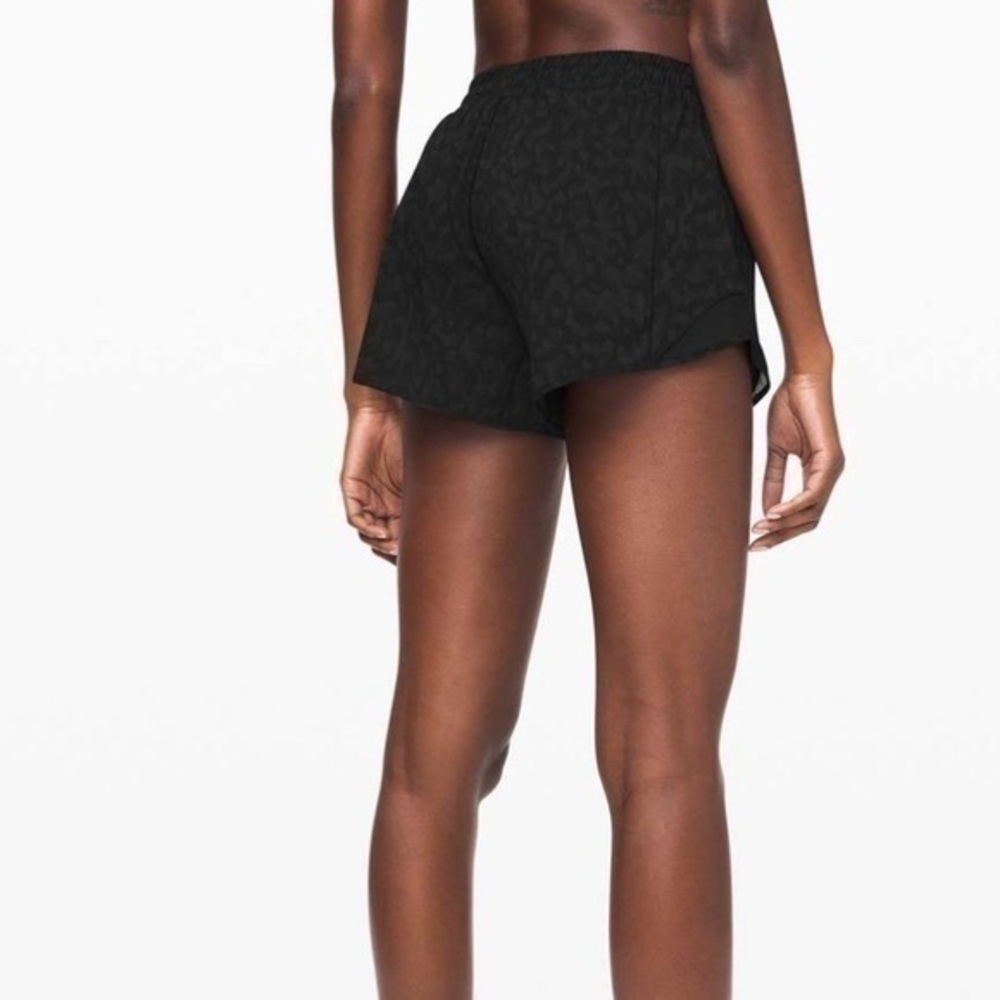 Lululemon Hotty Hot Short - Picture 1 of 6